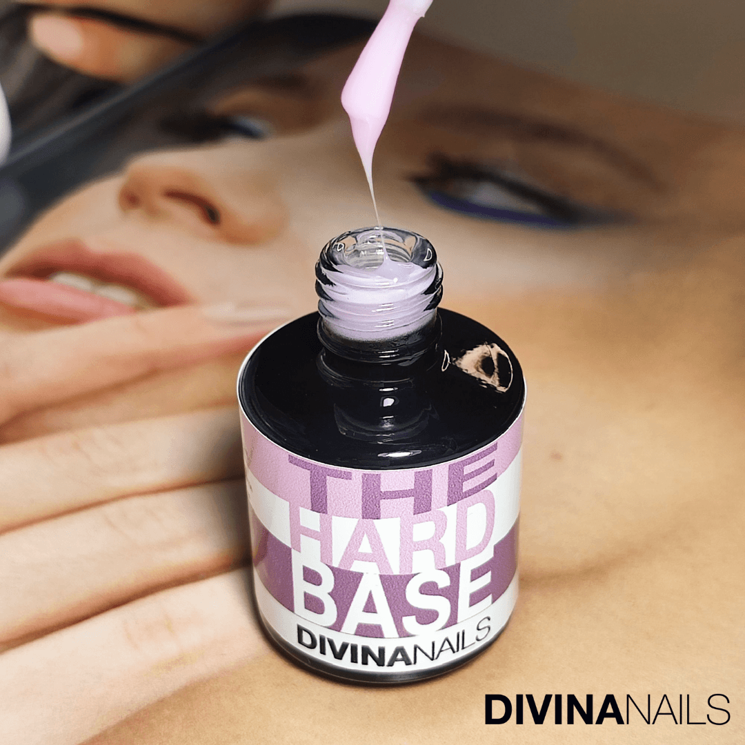 THE HARD BASE - MAGNOLIA DREAM - Base milky pink per semipermanente rinforzato 15ml - Divina Nails
