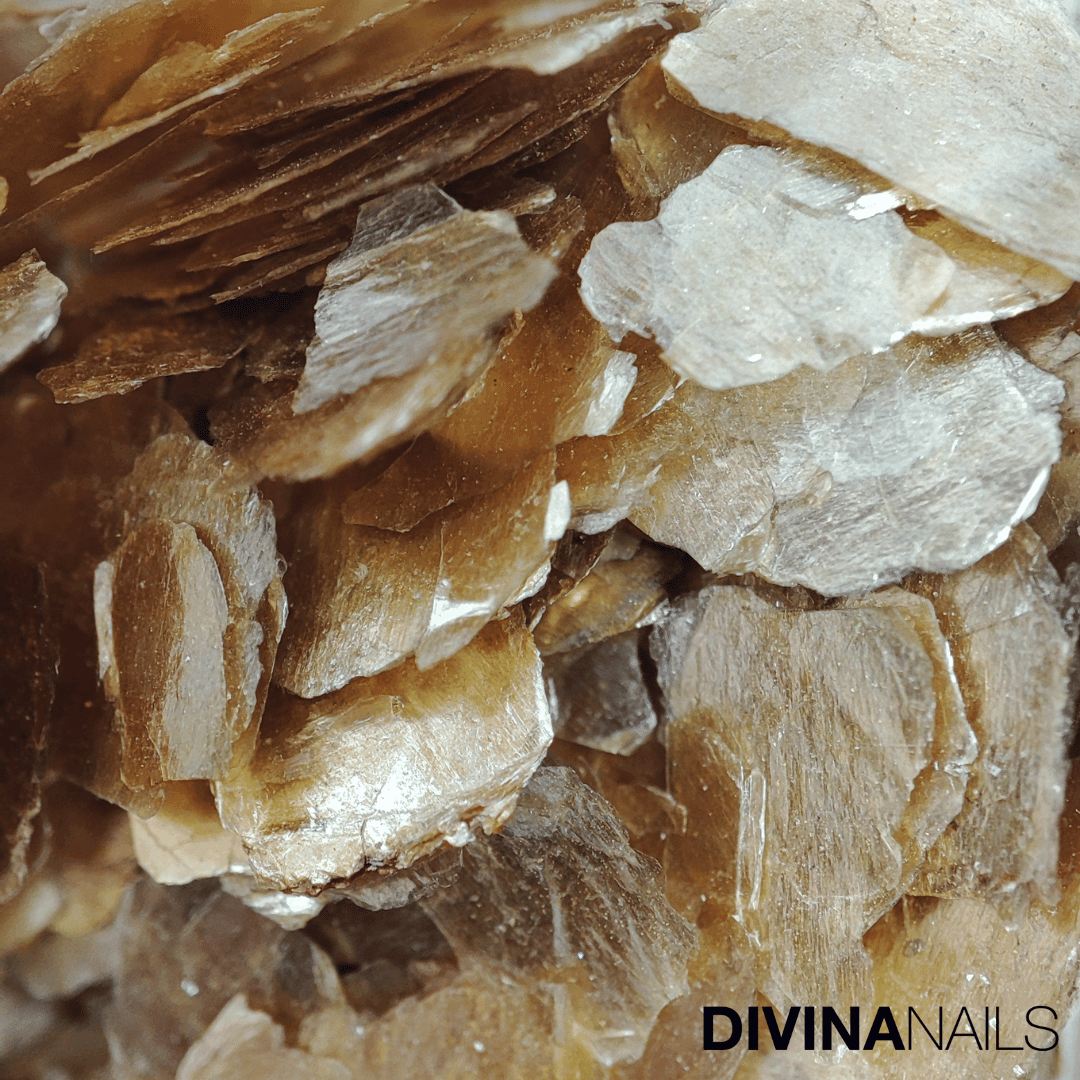 DIAMOND HOLO - EMERALD - Set 12 scaglie di pietre per gel unghie Nail Art 2g - Divina Nails