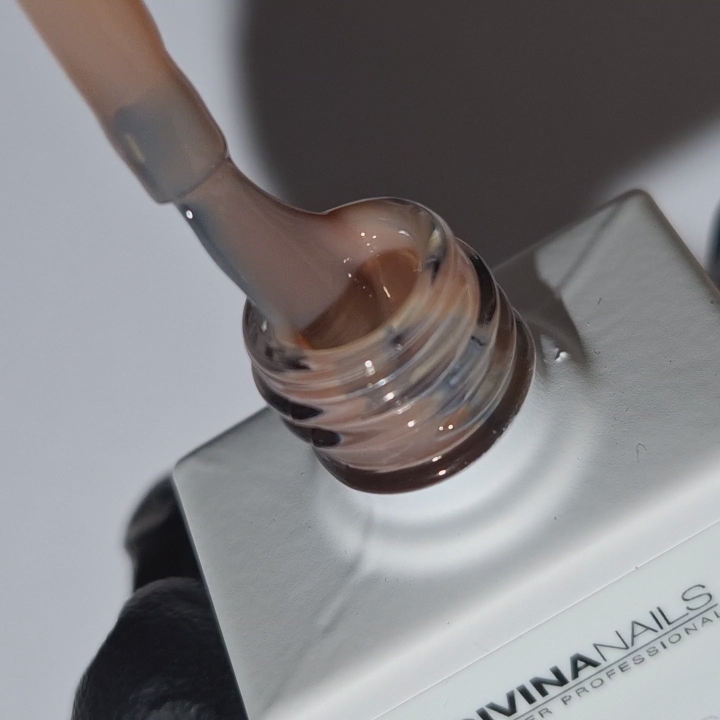 MAJESTIC COLOR - 01 MOCHA MOUSSE - Semipermanente per unghie da 12ml